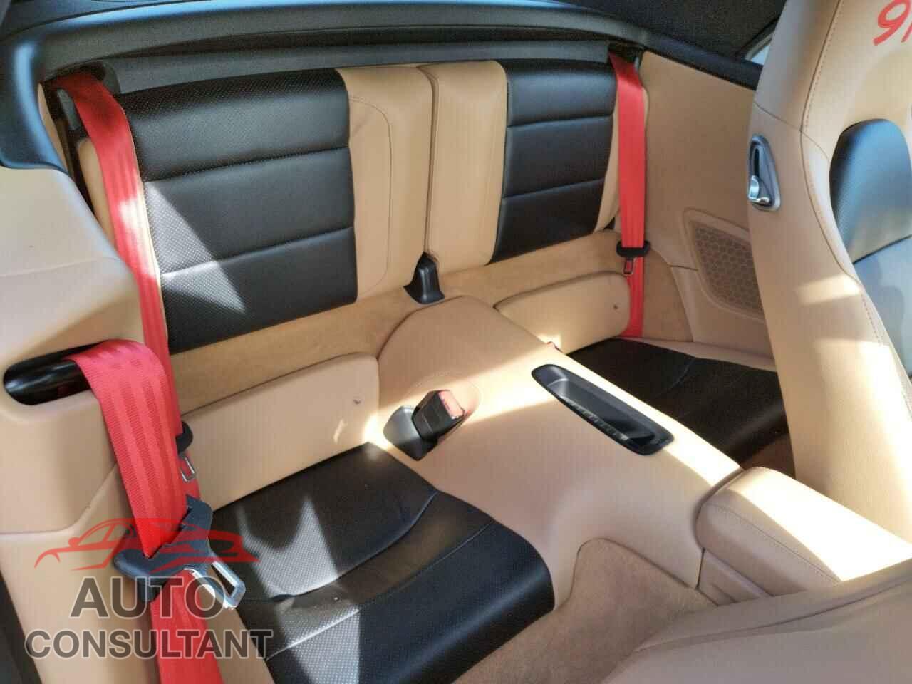 PORSCHE 911 2017 - WP0CA2A90HS141492