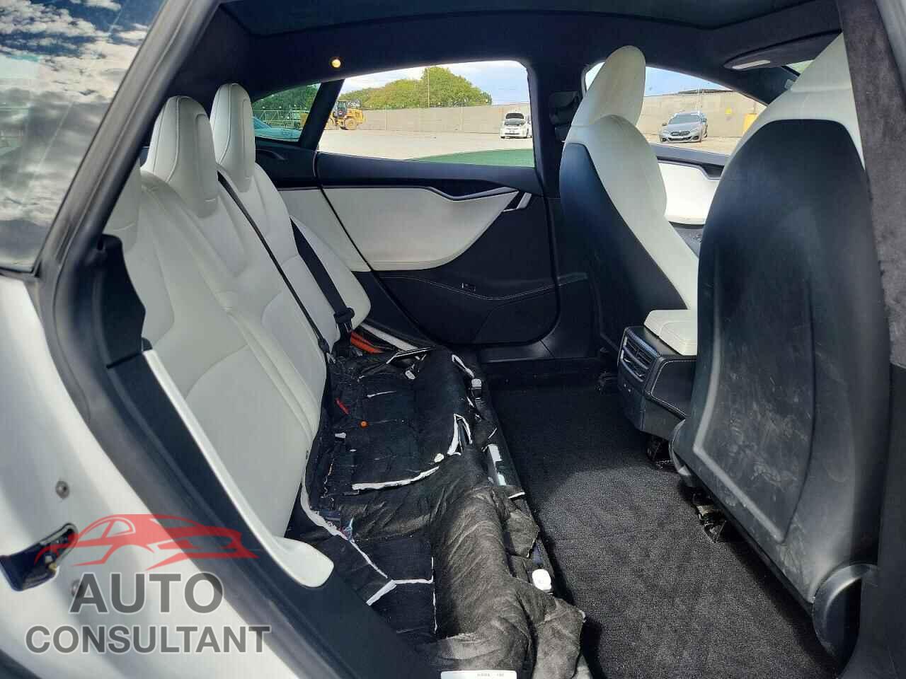 TESLA MODEL S 2020 - 5YJSA1E48LF415841