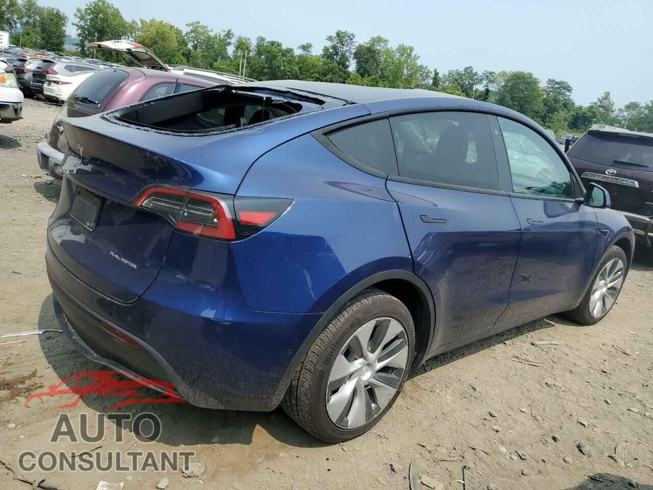 TESLA MODEL Y 2022 - 7SAYGDEE2NF438220