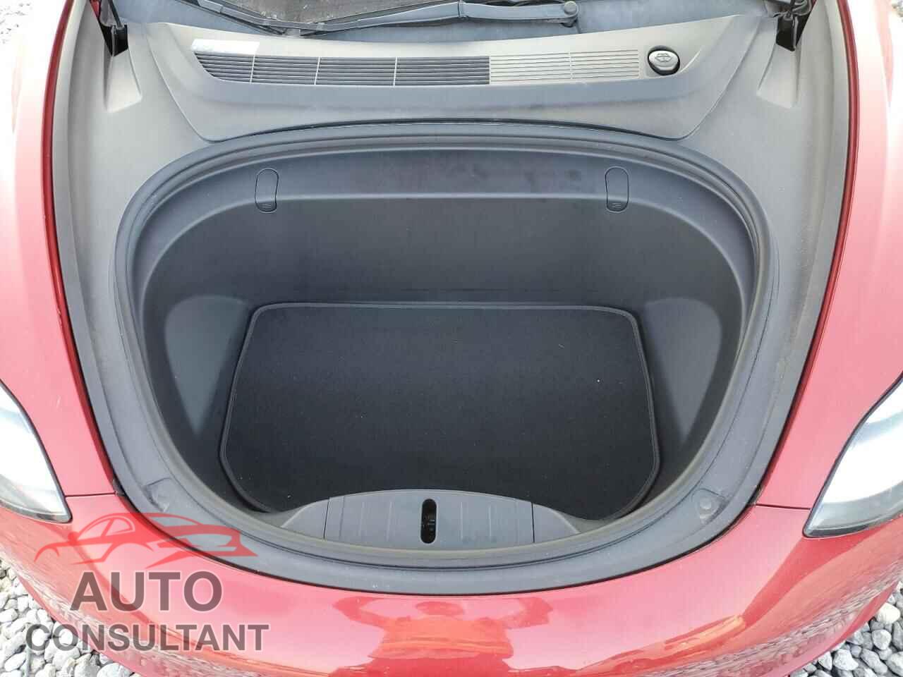 TESLA MODEL 3 2018 - 5YJ3E1EA9JF030686