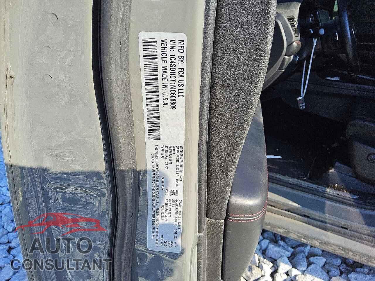 DODGE DURANGO 2021 - 1C4SDHCT1MC608809