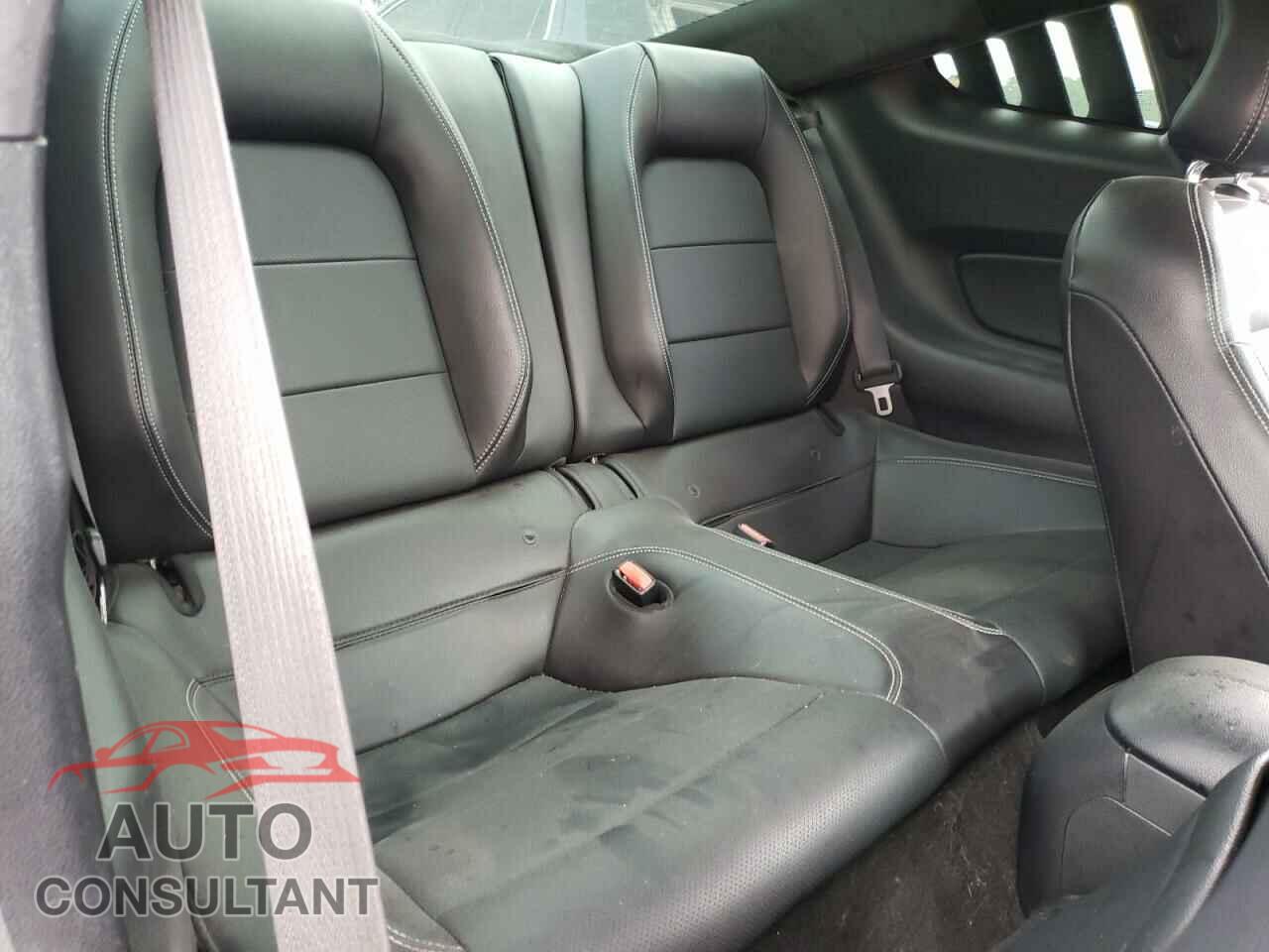 FORD MUSTANG 2017 - 1FA6P8TH8H5265212