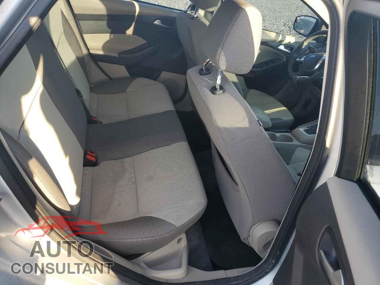 FORD FOCUS 2012 - 1FAHP3F23CL298464