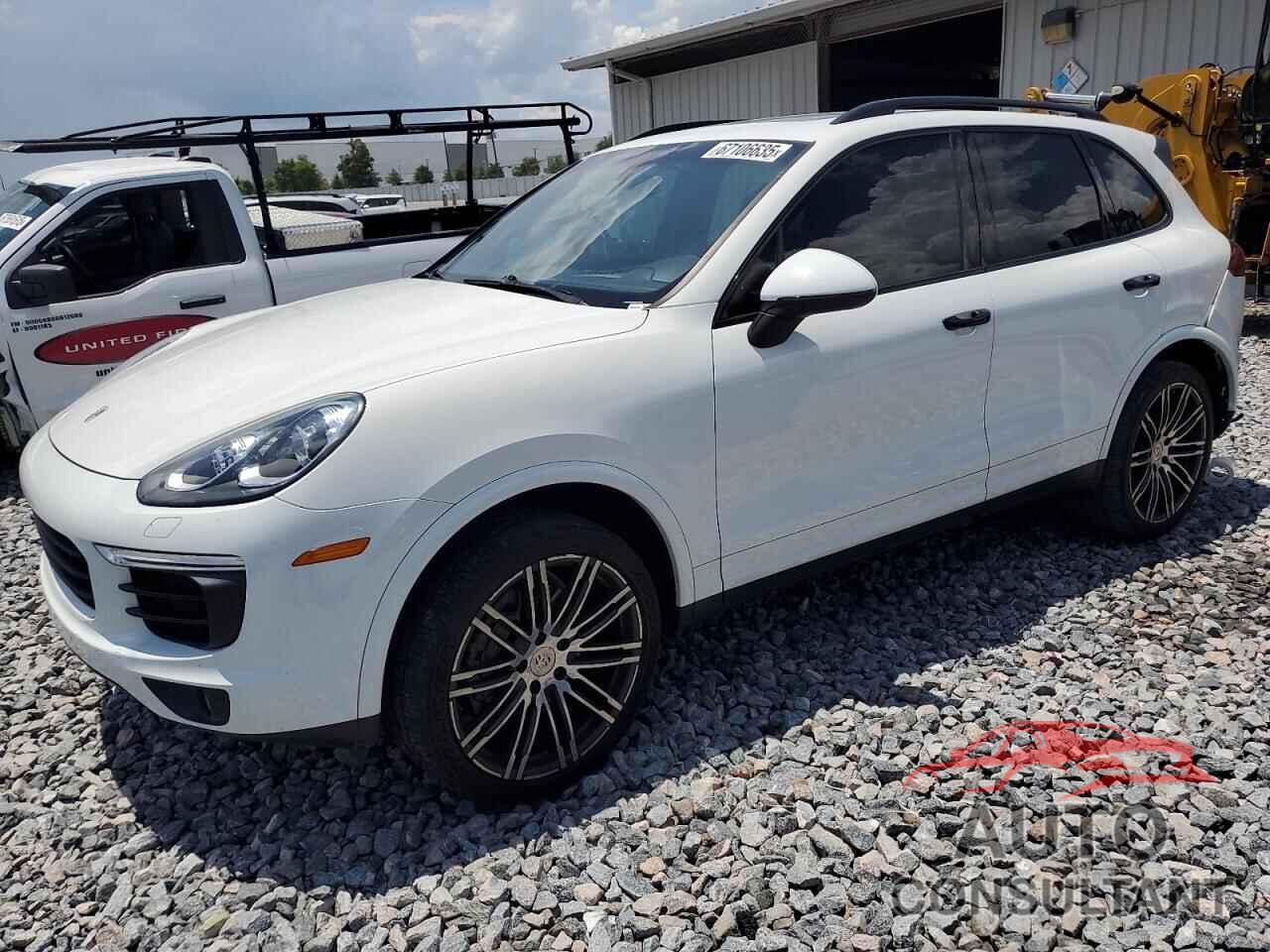 PORSCHE CAYENNE 2017 - WP1AA2A24HKA87414