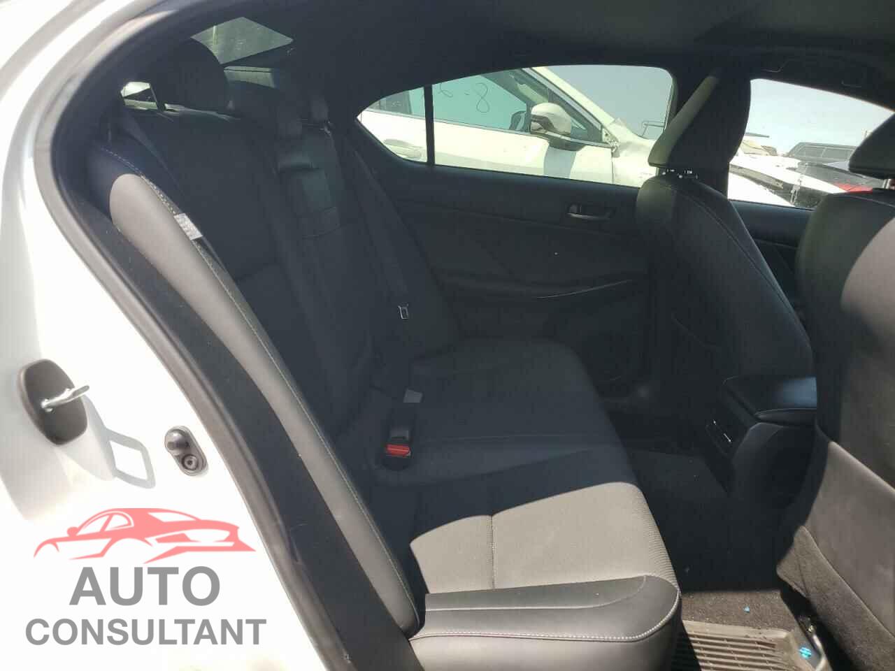 LEXUS IS 2021 - JTHCA1D2XM5111996