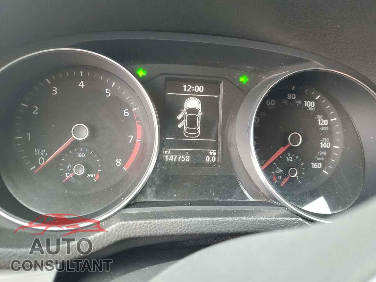 VOLKSWAGEN PASSAT 2017 - 1VWAT7A36HC009161