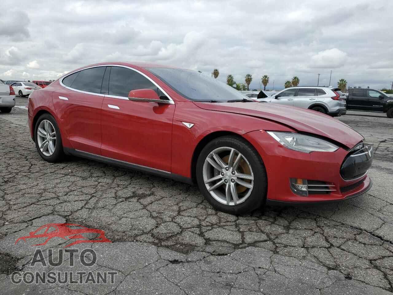 TESLA MODEL S 2013 - 5YJSA1CG1DFP23304