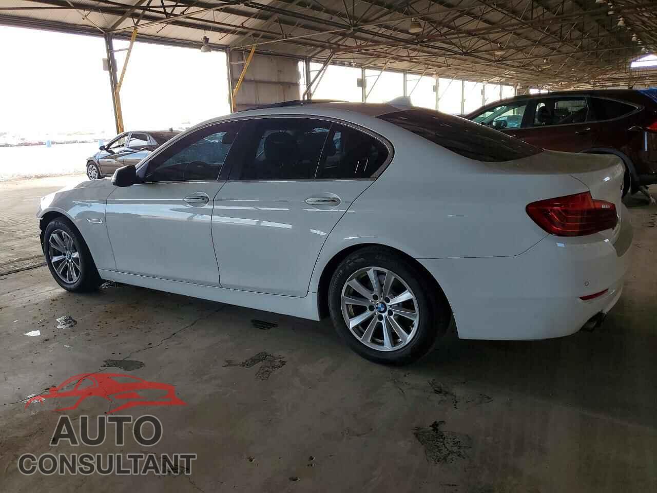 BMW 5 SERIES 2015 - WBA5A5C52FD523669