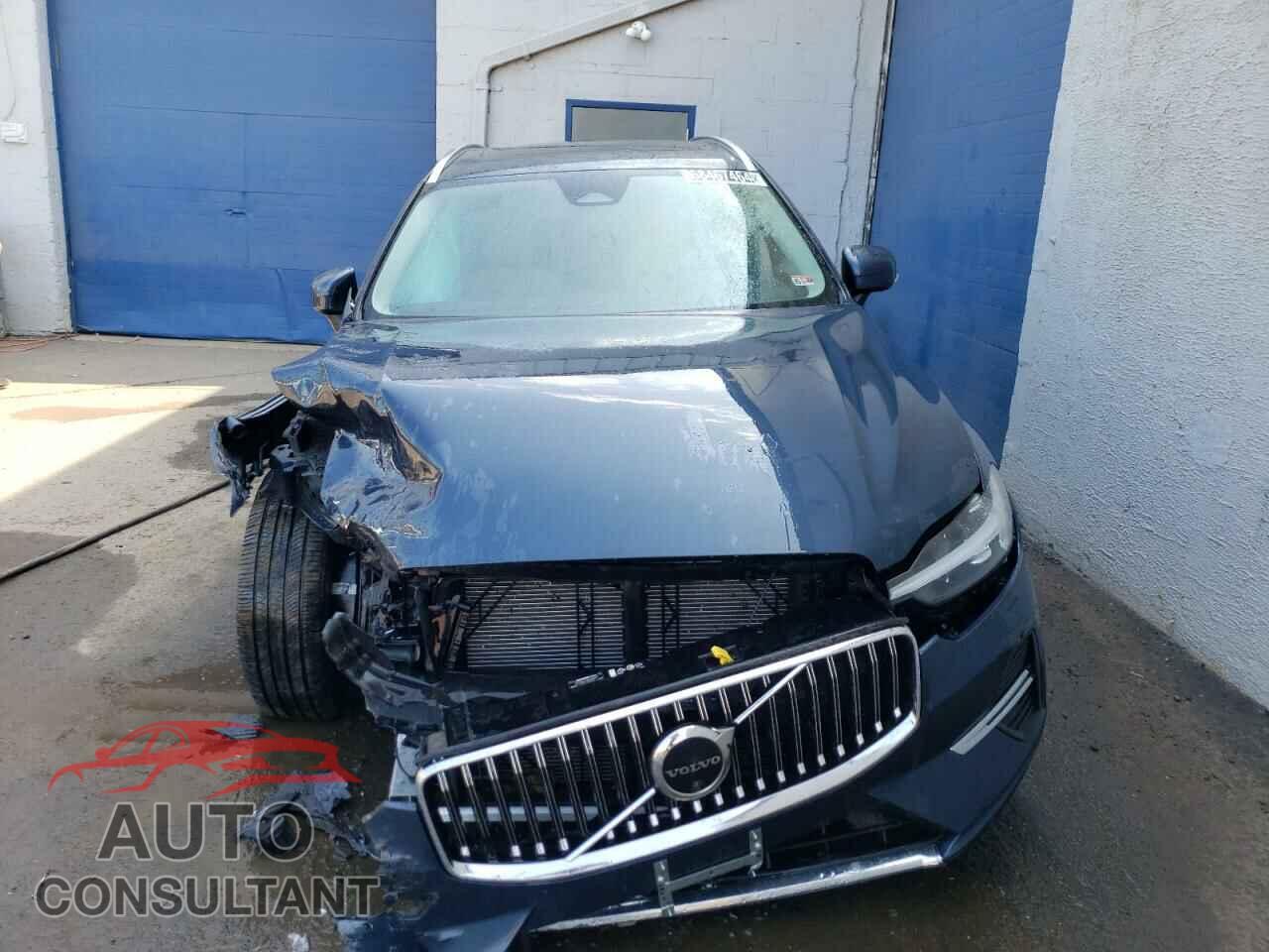 VOLVO XC60 PLUS 2023 - YV4L12RN5P1380281