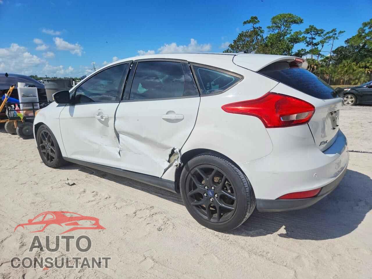 FORD FOCUS 2016 - 1FADP3K22GL205430