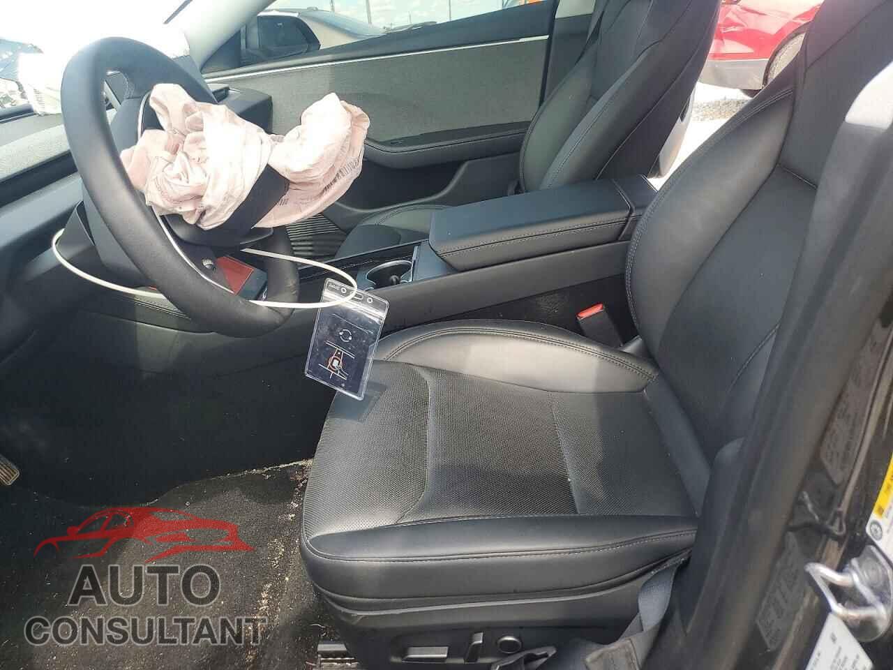 TESLA MODEL 3 2025 - 5YJ3E1EA2SF000804