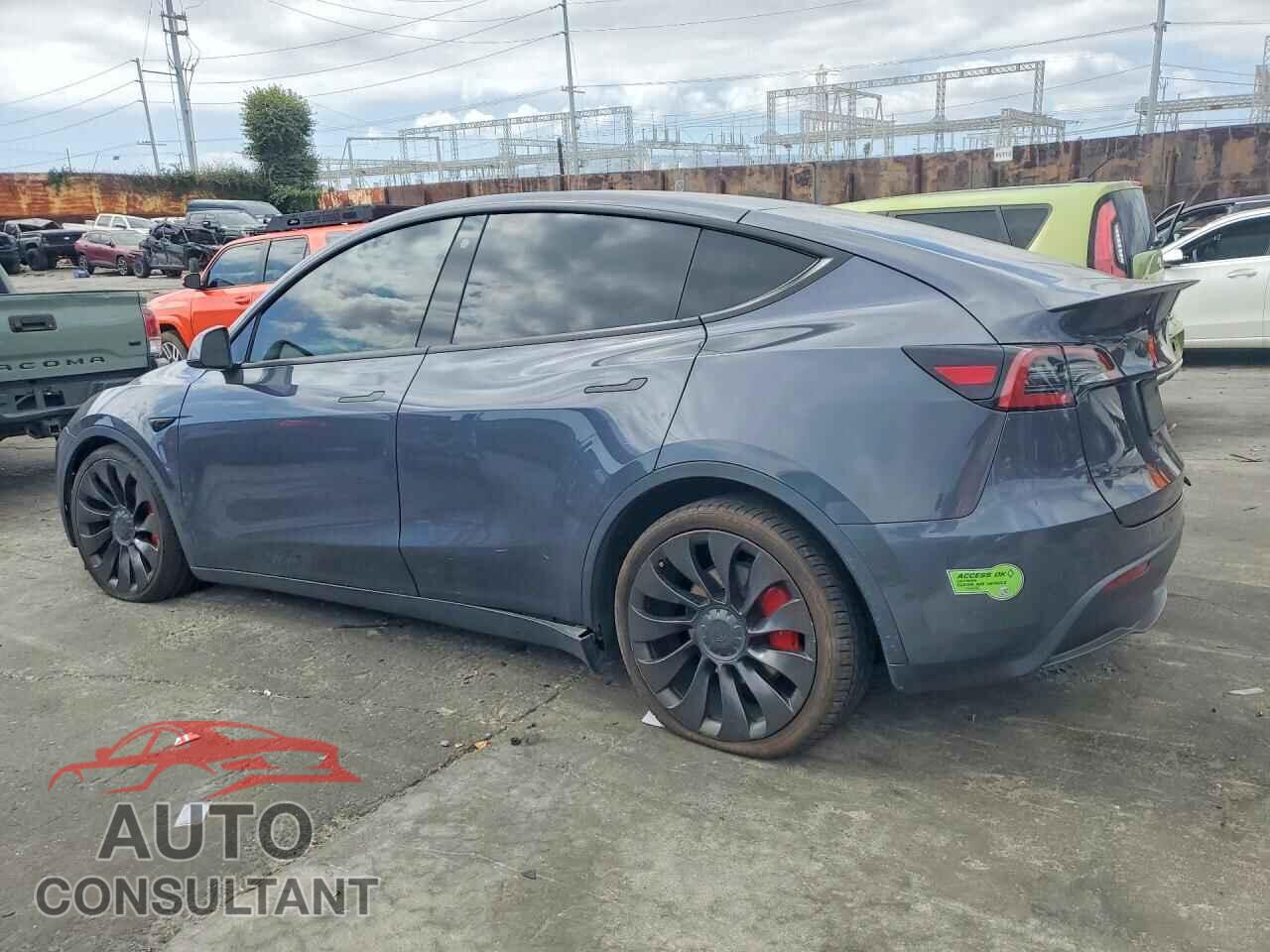 TESLA MODEL Y 2022 - 7SAYGDEF2NF405775