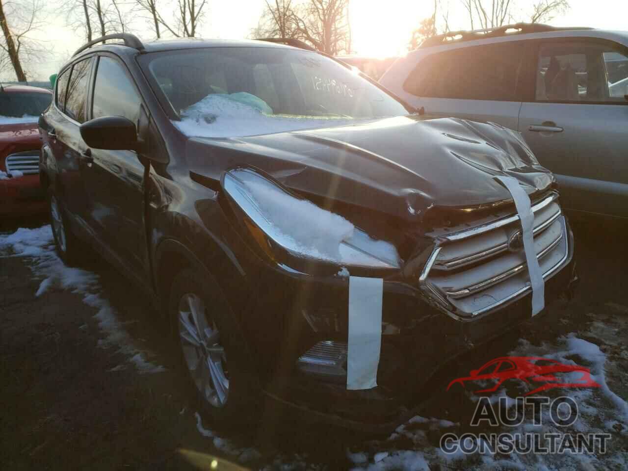 FORD ESCAPE 2018 - 1FMCU0GD2JUB11634
