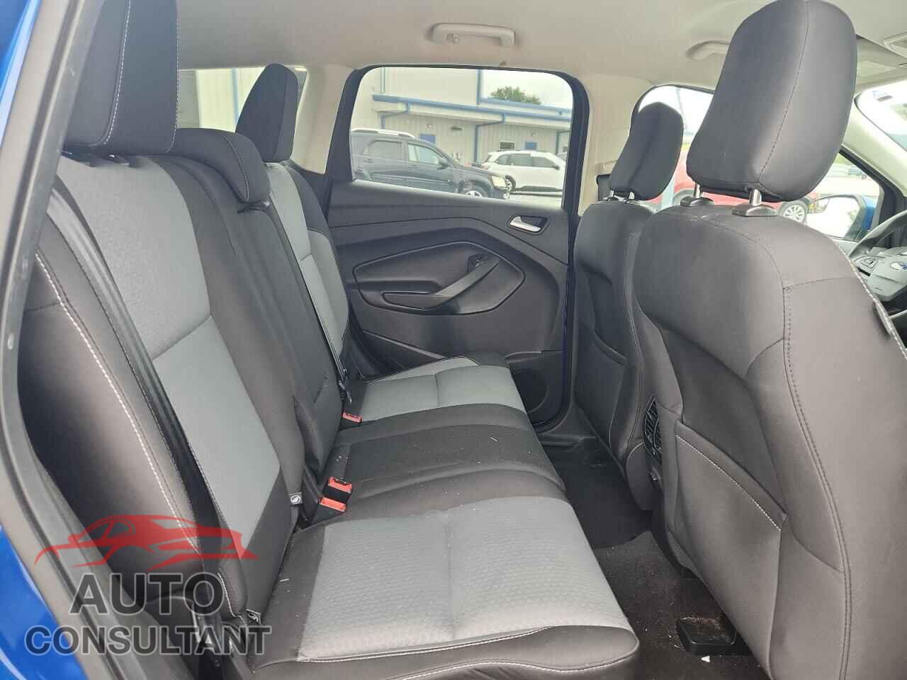 FORD ESCAPE 2018 - 1FMCU0GD0JUB08036