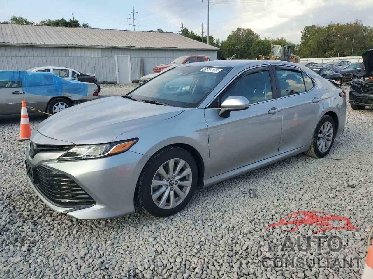 TOYOTA CAMRY 2018 - 4T1B11HK0JU108559