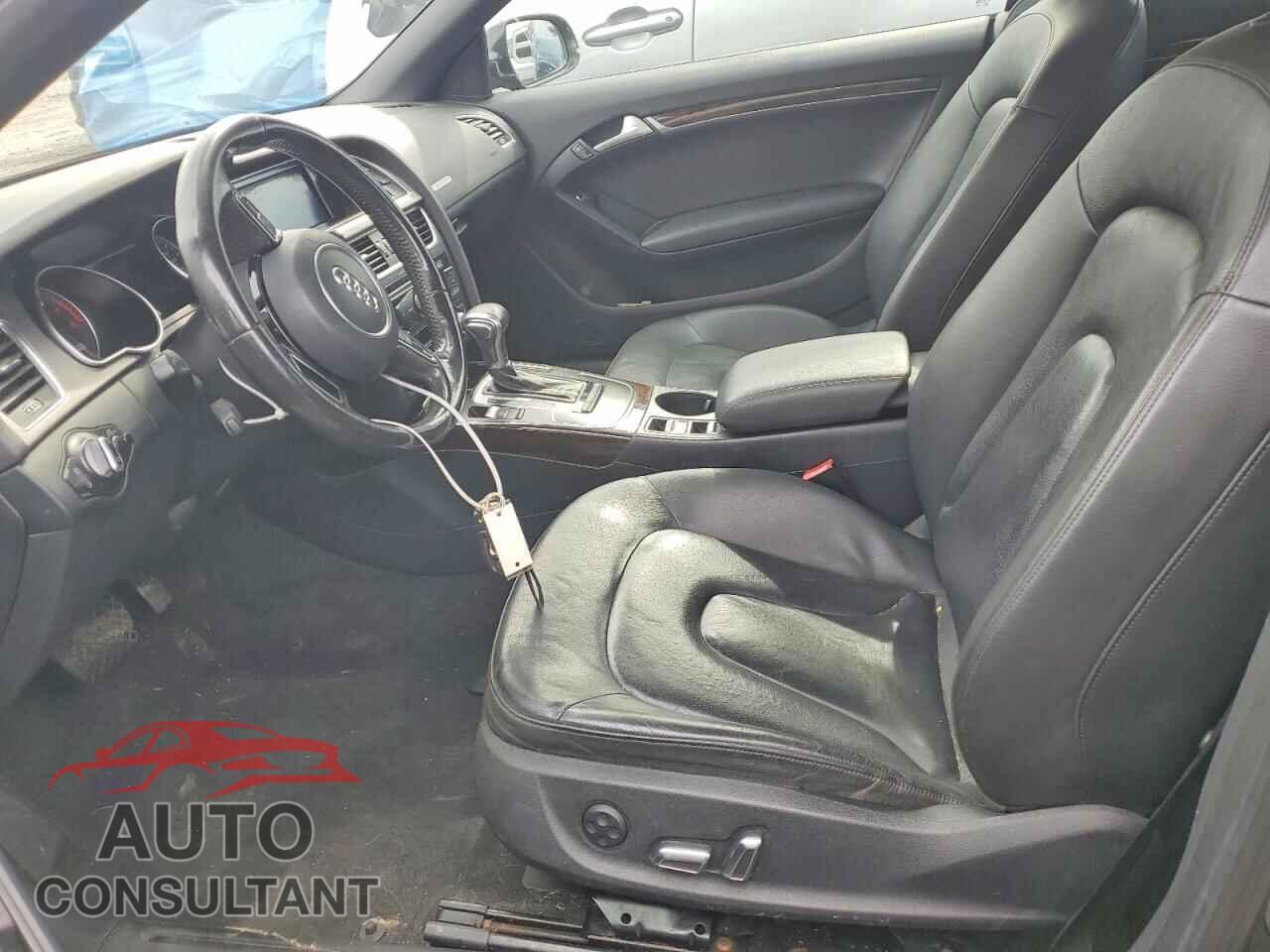 AUDI A5 2014 - WAUCFAFH8EN001077