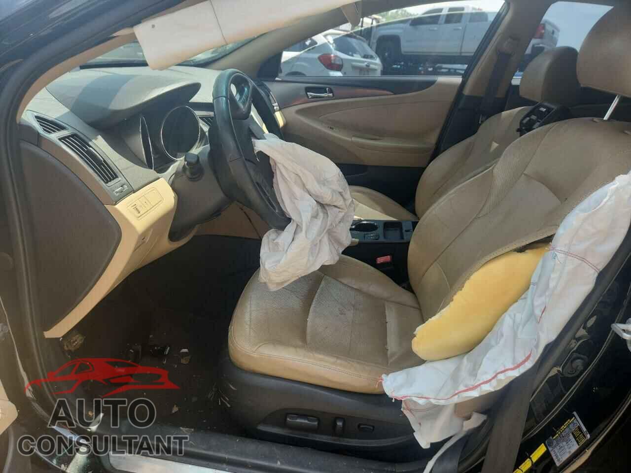 HYUNDAI SONATA 2012 - KMHEC4A47CA044531
