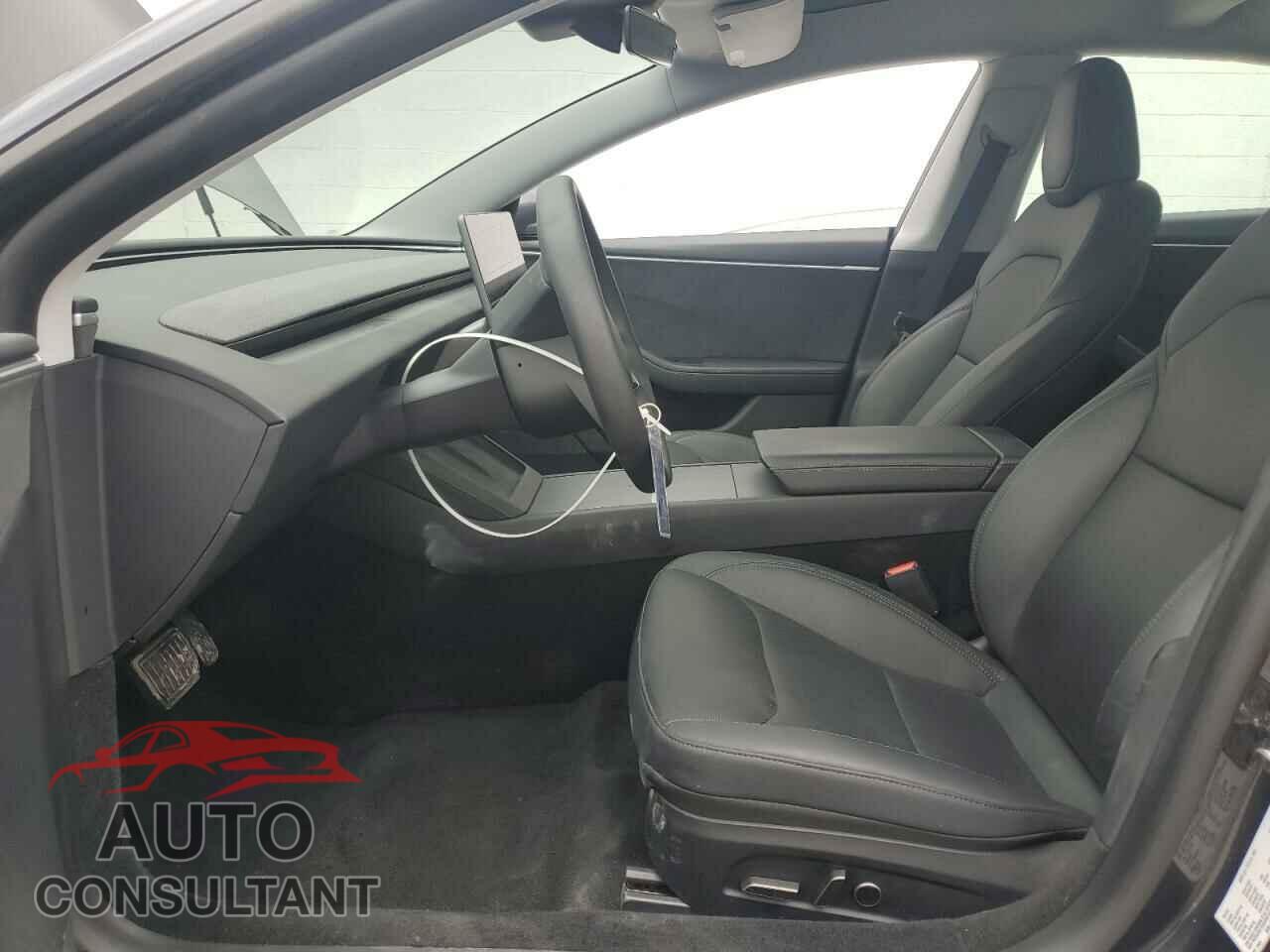 TESLA MODEL 3 2024 - 5YJ3E1EB5RF753679