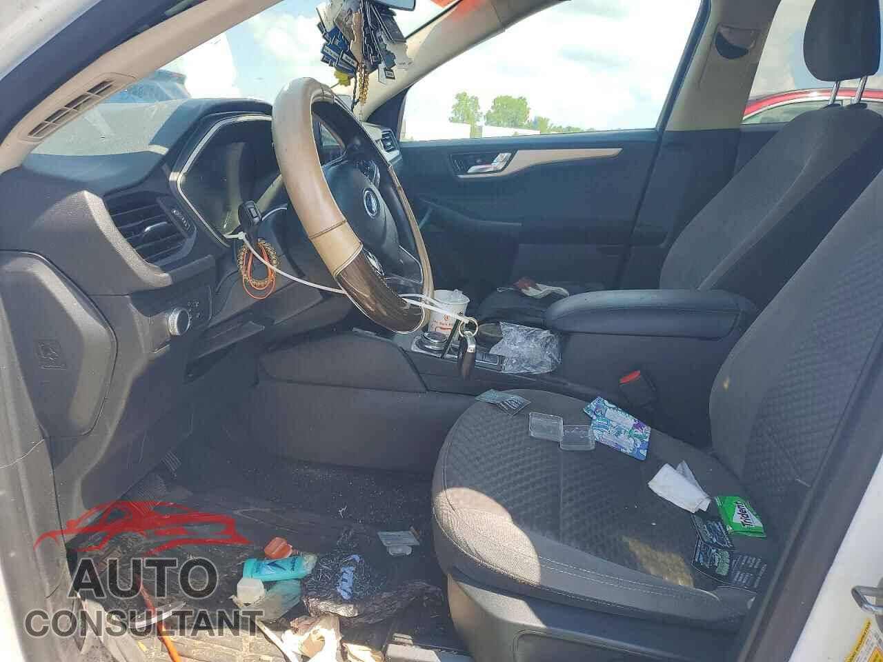 FORD ESCAPE 2020 - 1FMCU0G61LUA94474