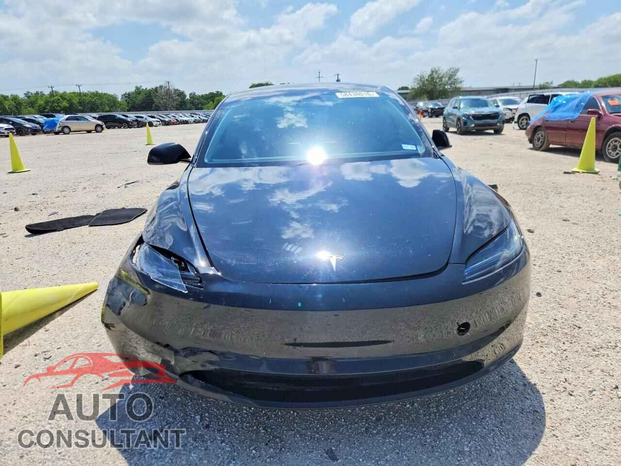 TESLA MODEL 3 2024 - 5YJ3E1EA0RF862557