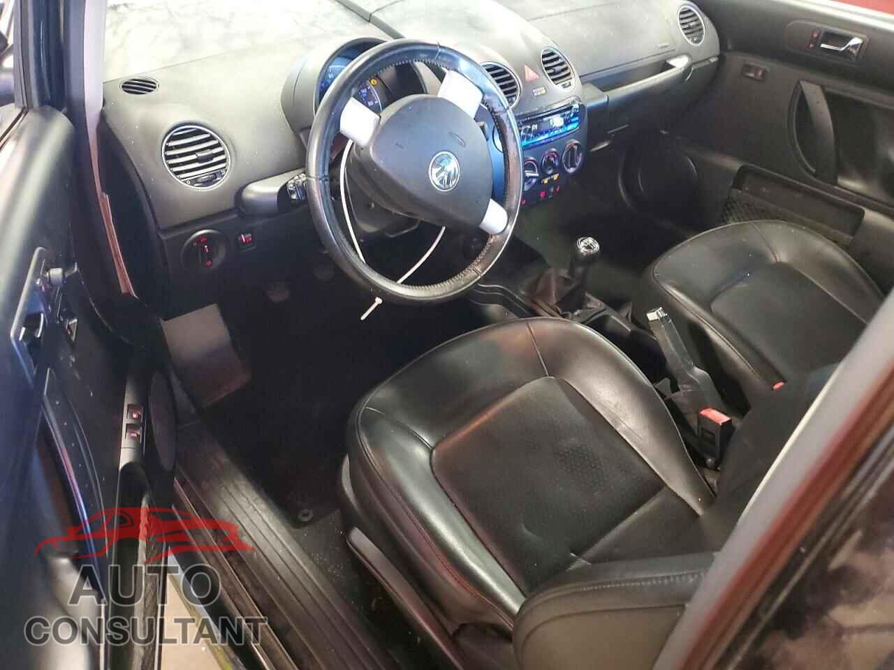 VOLKSWAGEN BEETLE 2010 - 3VWPW3AG7AM033793