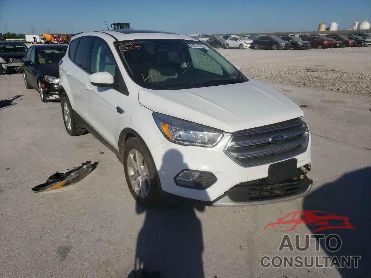 FORD ESCAPE 2017 - 1FMCU0G9XHUD29827