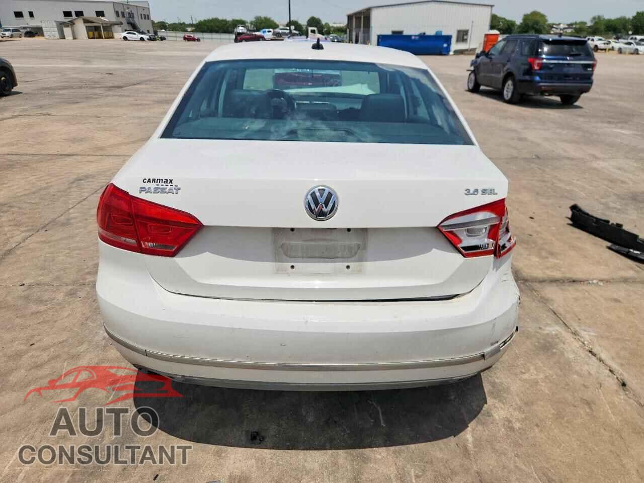 VOLKSWAGEN PASSAT 2013 - 1VWCM7A36DC044508