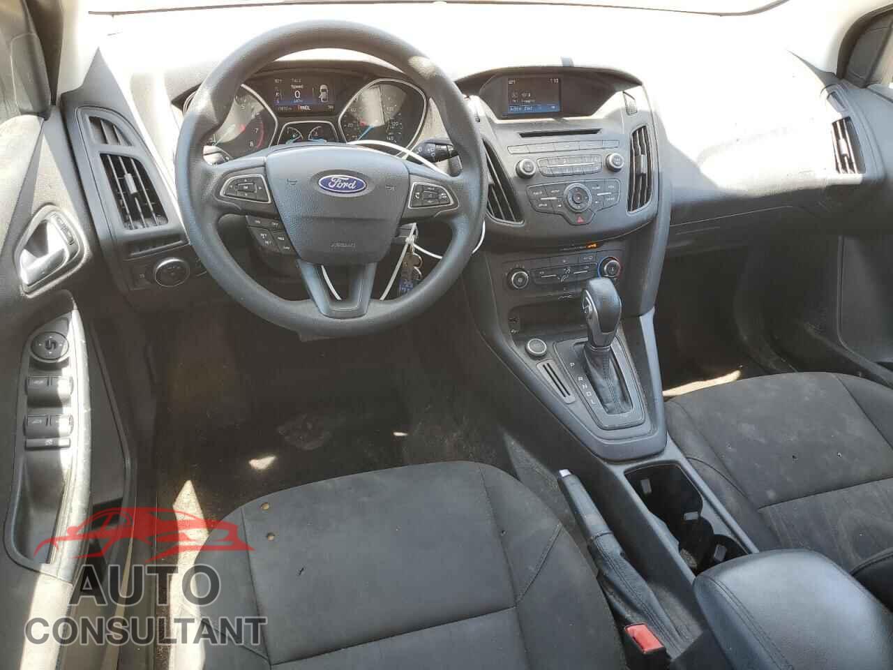 FORD FOCUS 2017 - 1FADP3F28HL256166