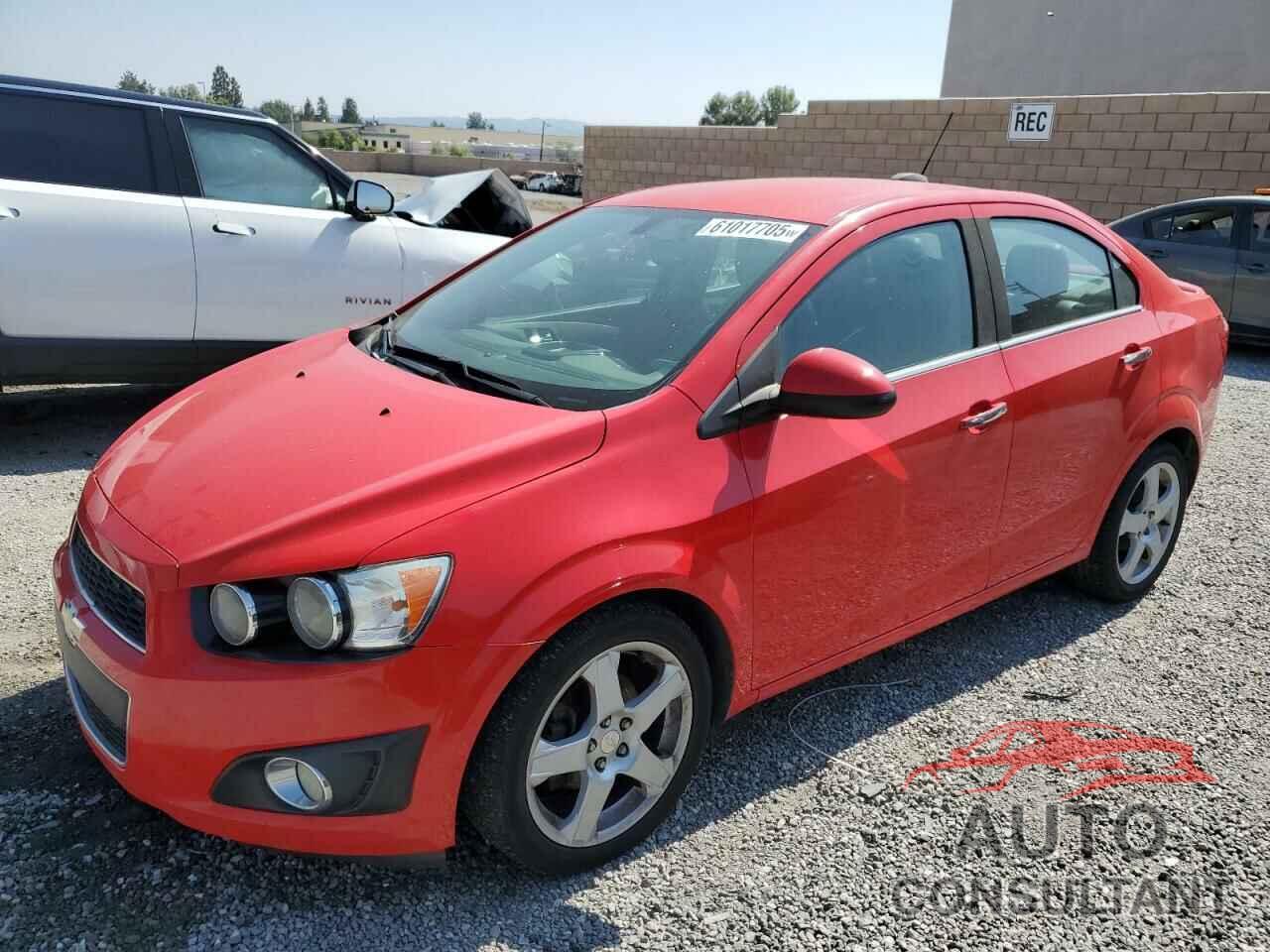 CHEVROLET SONIC 2015 - 1G1JE5SB4F4119004