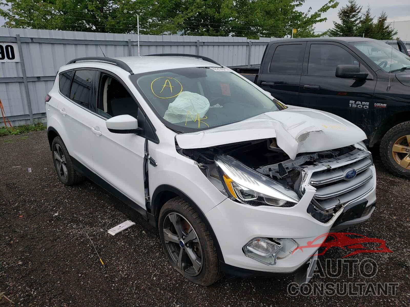 FORD ESCAPE 2017 - 1FMCU0G91HUB17091