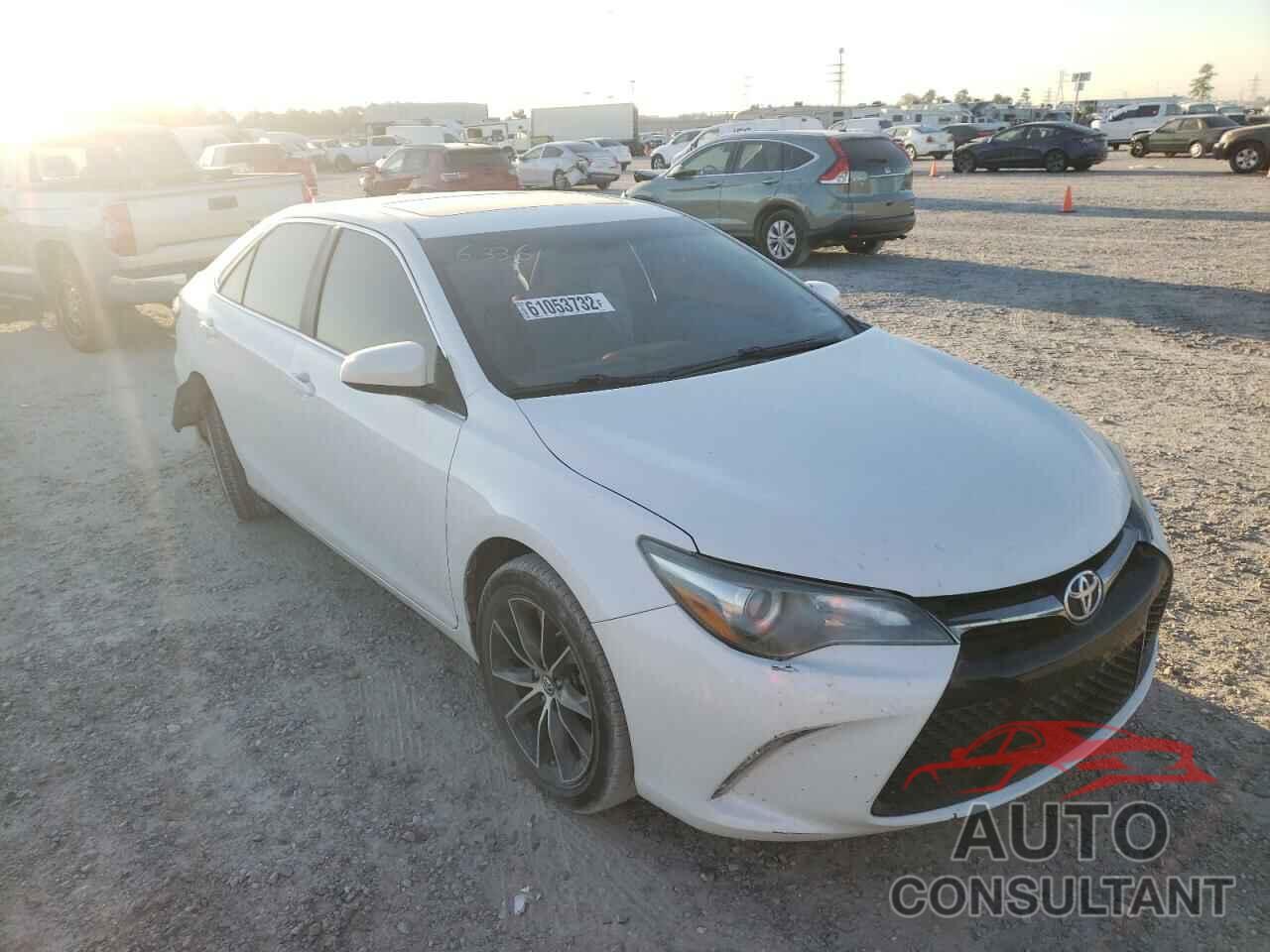 TOYOTA CAMRY 2016 - 4T1BF1FK8GU126336