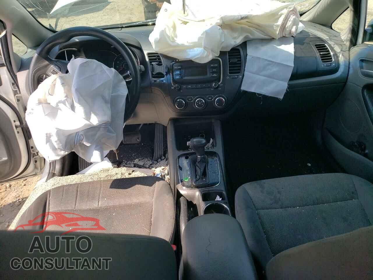 KIA FORTE 2017 - 3KPFK4A72HE053356