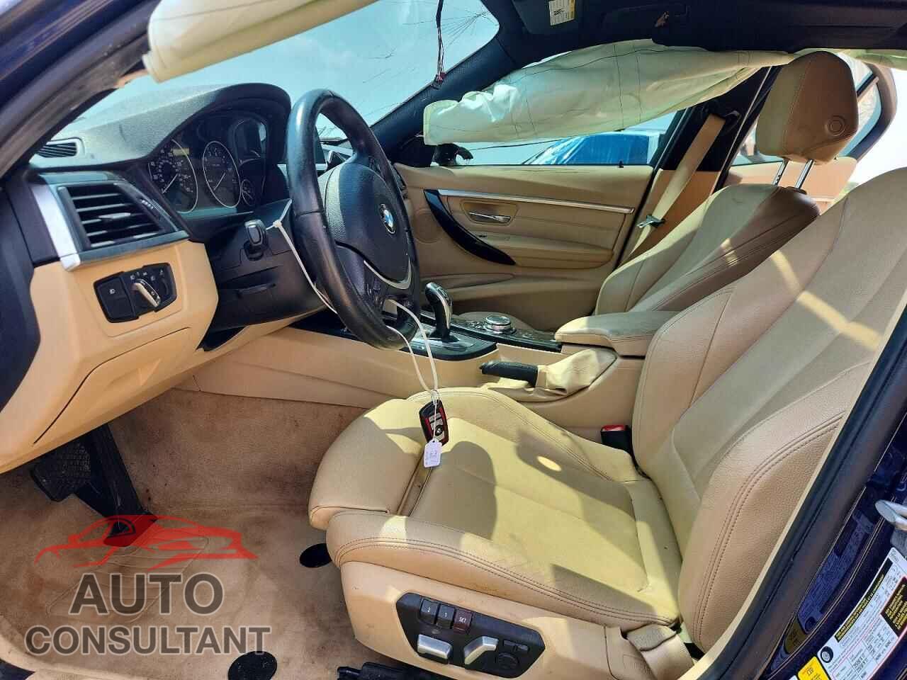 BMW 3 SERIES 2016 - WBA8E9G52GNU29340