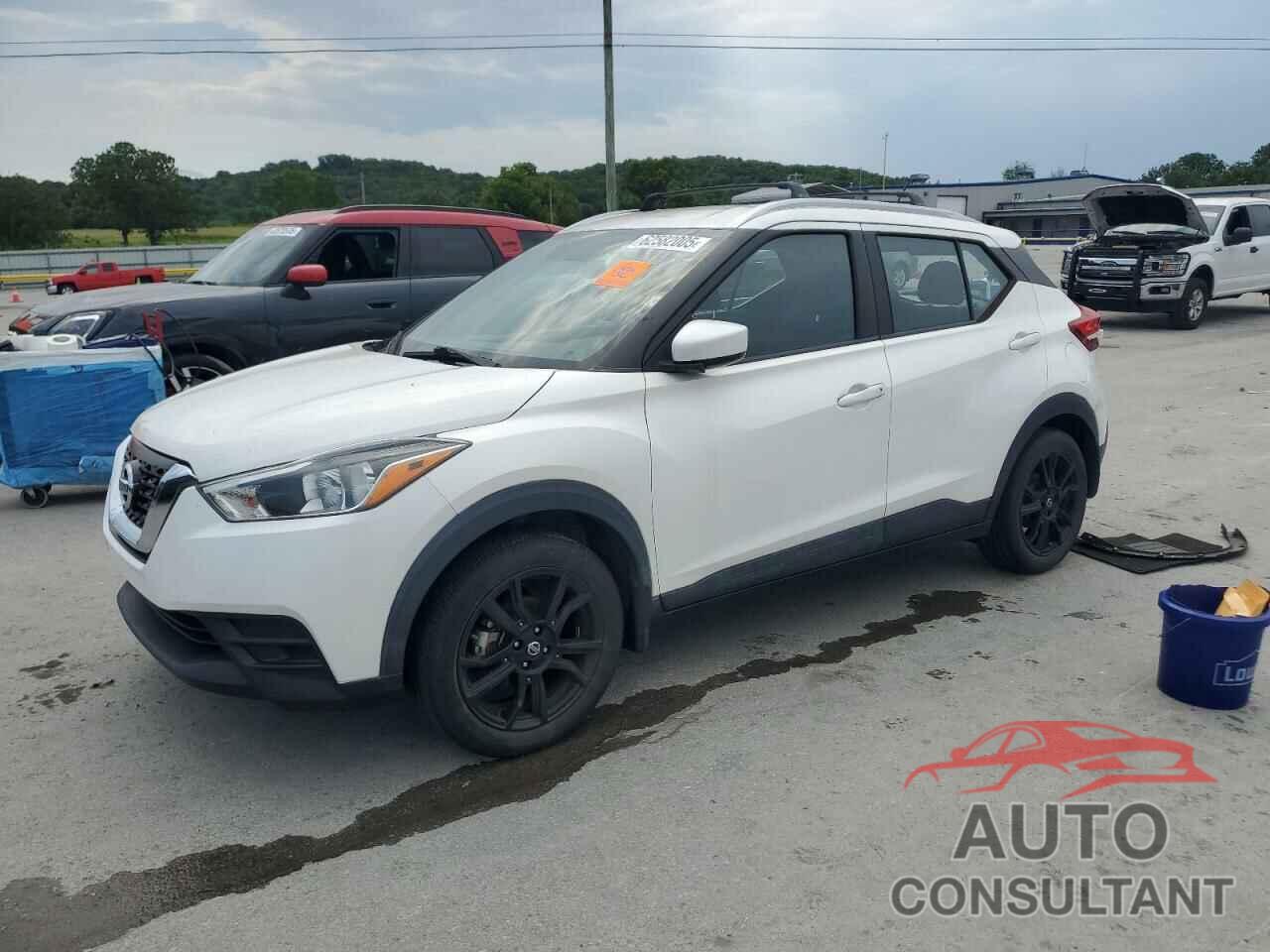 NISSAN KICKS 2018 - 3N1CP5CU8JL523097