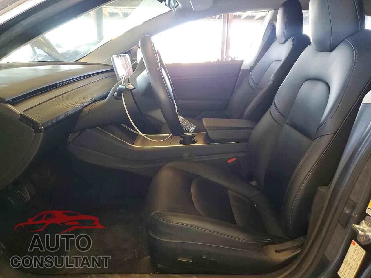 TESLA MODEL 3 2018 - 5YJ3E1EA4JF001323