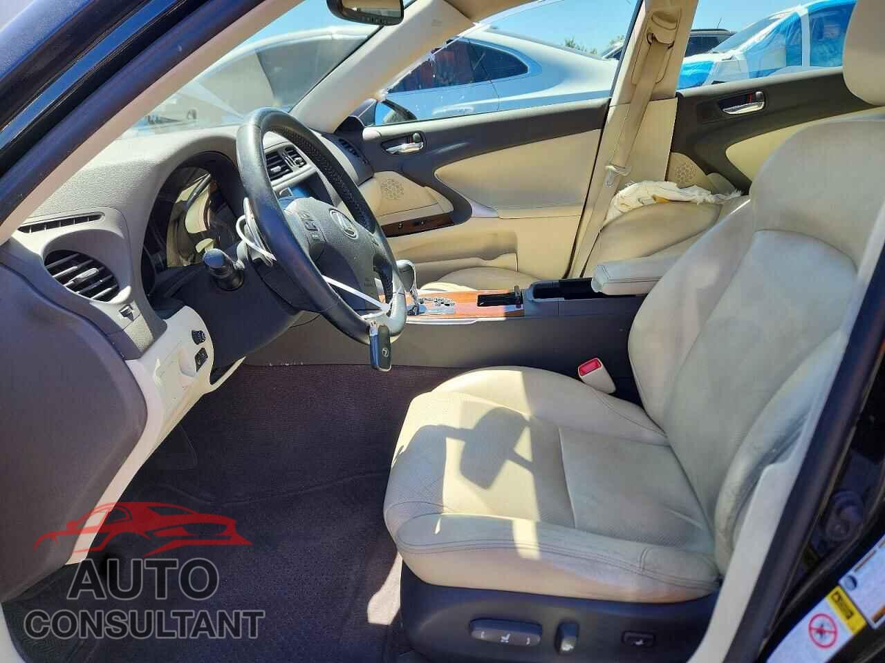 LEXUS IS 2010 - JTHBF5C24A2095684
