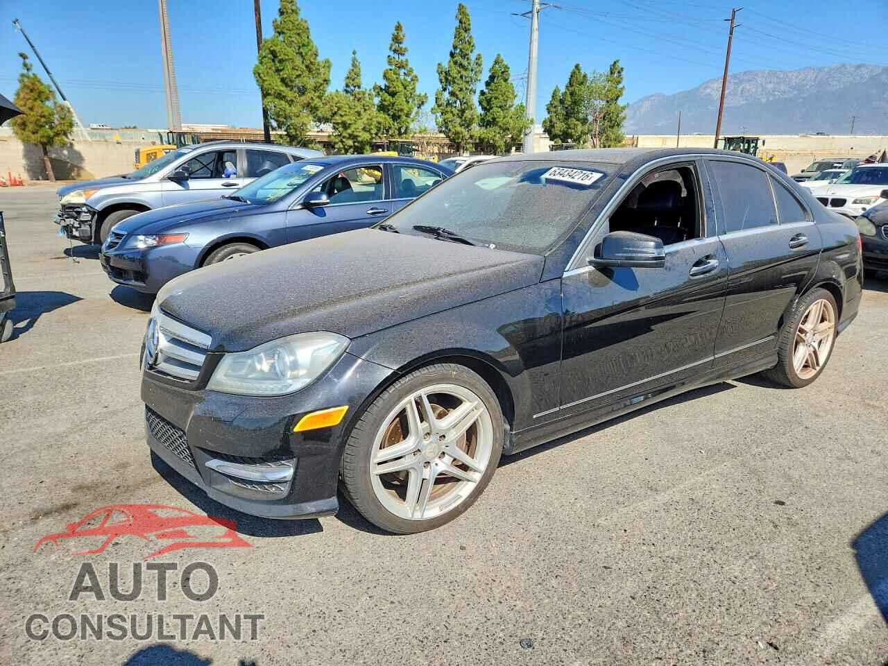 MERCEDES-BENZ C-CLASS 2013 - WDDGF4HB3DR257896