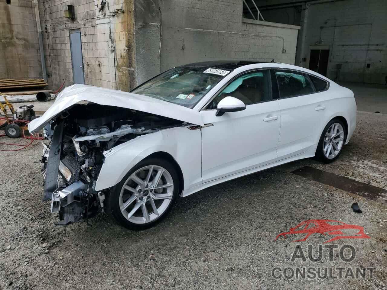 AUDI A5 2024 - WAUFACF52RA025952