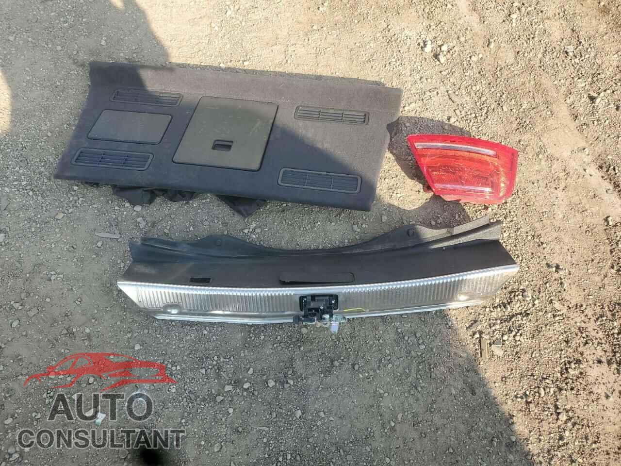 AUDI A8 2012 - WAURVAFD8CN021322