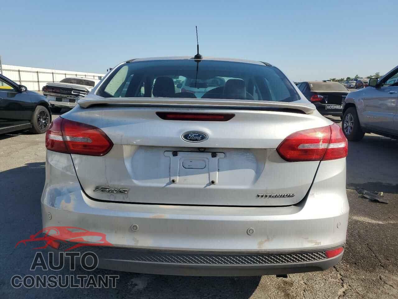FORD FOCUS 2015 - 1FADP3J29FL269772