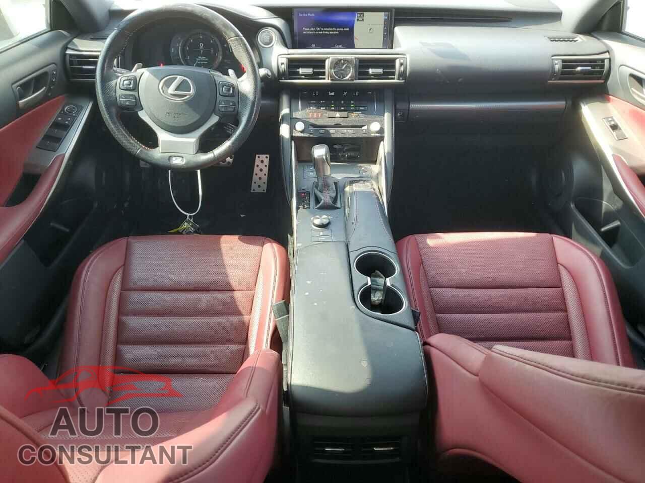 LEXUS IS 2018 - JTHBZ1D28J5032259