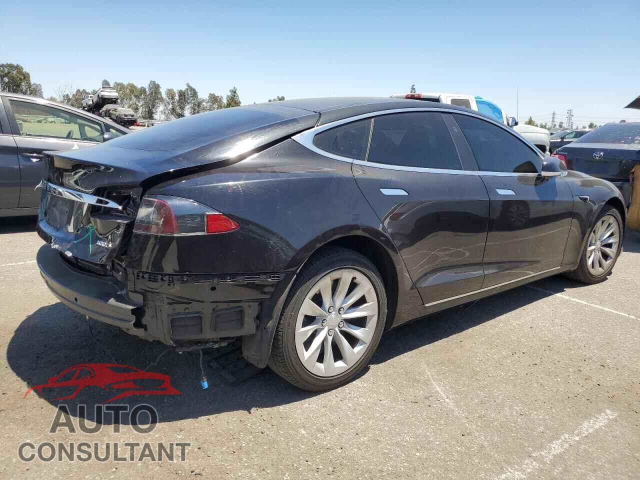 TESLA MODEL S 2017 - 5YJSA1E26HF220892