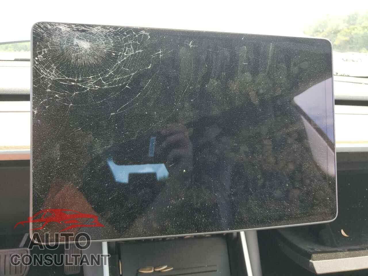 TESLA MODEL 3 2020 - 5YJ3E1EB3LF647447