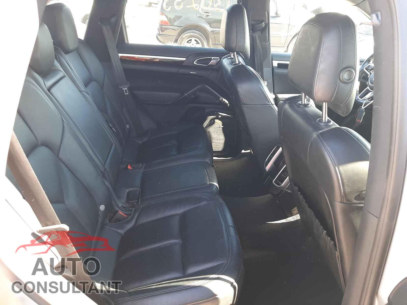 PORSCHE CAYENNE 2016 - WP1AA2A24GLA04590