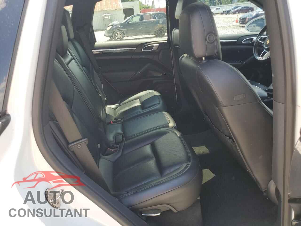 PORSCHE CAYENNE 2017 - WP1AA2A29HKA83455