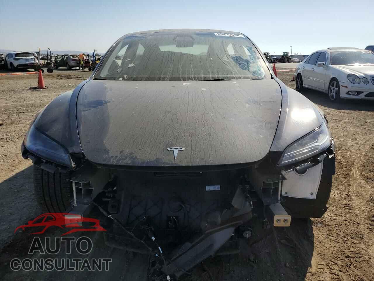 TESLA MODEL 3 2024 - 5YJ3E1EB2RF739366