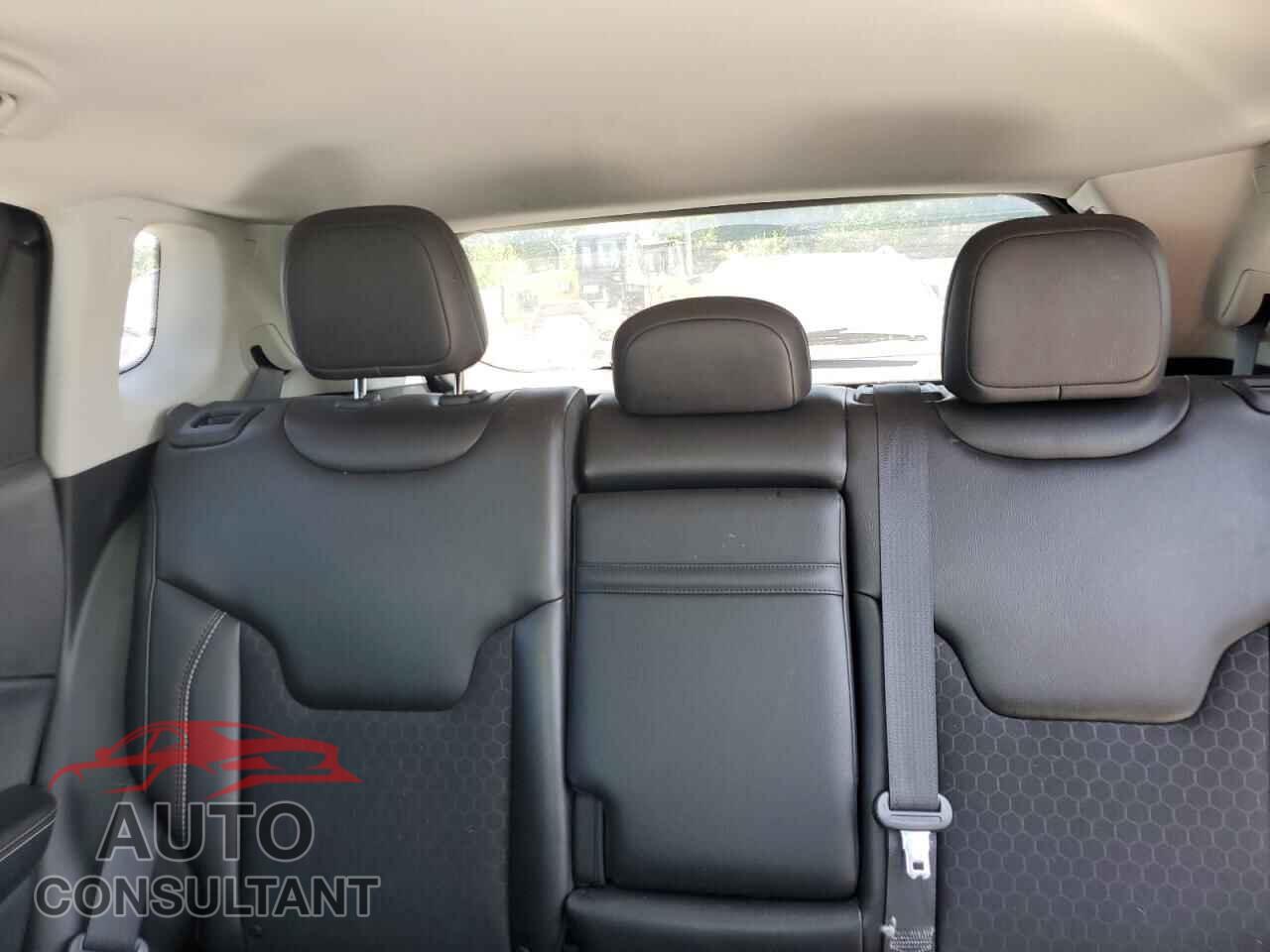 JEEP COMPASS 2018 - 3C4NJDBB8JT360887