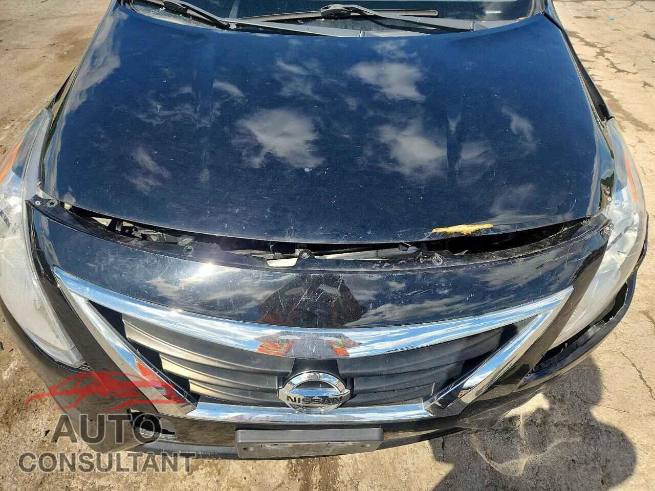 NISSAN VERSA 2019 - 3N1CN7AP3KL823338