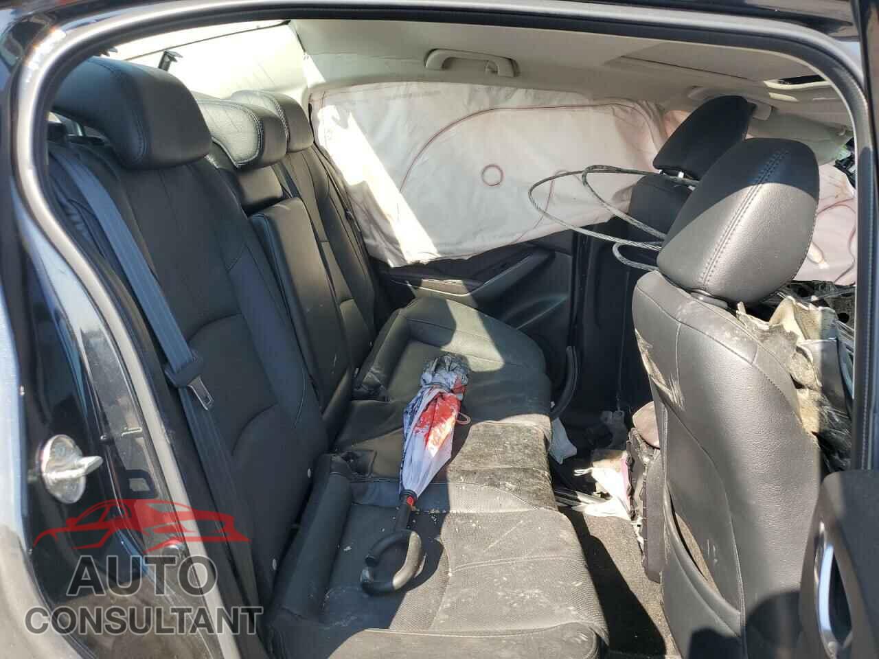 MAZDA 3 2017 - 3MZBN1W37HM129716