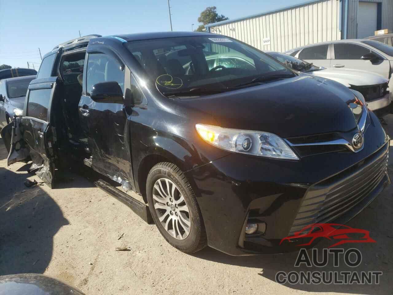 TOYOTA SIENNA 2018 - 5TDYZ3DC4JS921568